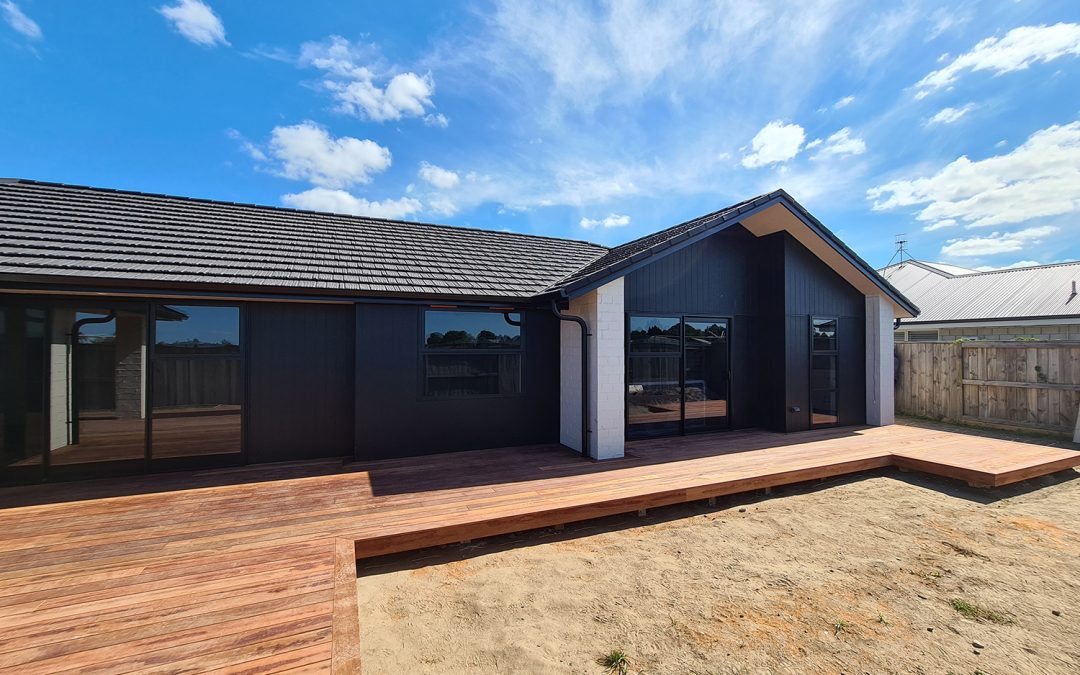 Custom Deck Design: Redefining Outdoor Spaces